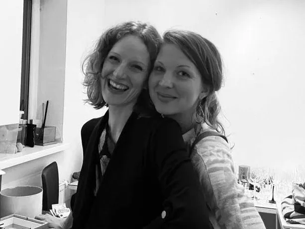 Julia Grundböck (links) und Eva-Maria Sassmann (rechts)